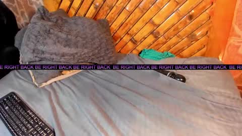 Mariana online show from January 3, 3:01 pm