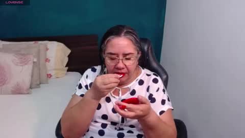 Snapshot of scarlett_duboi1 chatting on March 9, 12:36 am Scarlett online show from March 9, 12:36 am