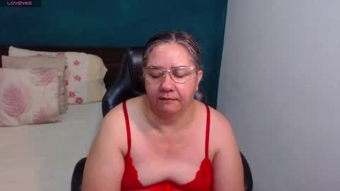 Snapshot of scarlett_duboi1 chatting on June 14, 10:23 pm Scarlett online show from June 14, 10:23 pm