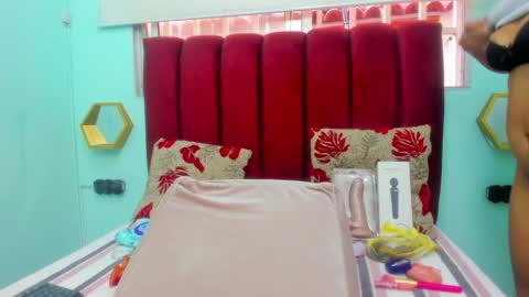 scarlett_fox20 online show from May 16, 12:15 pm