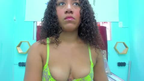 scarlett_fox20 online show from May 20, 1:06 pm