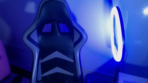 scarlett_jhonson_ch online show from April 28, 1:05 pm
