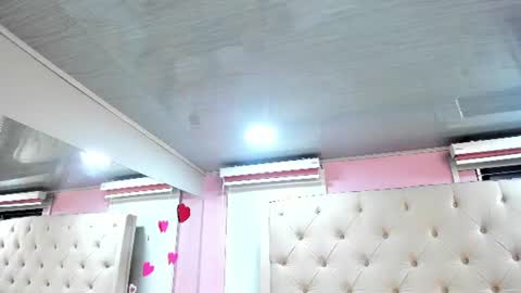Snapshot of scarlett_leblanc_ chatting on July 4, 12:22 pm scarlett_leblanc_ online show from July 4, 12:22 pm