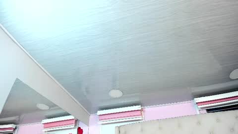 Snapshot of scarlett_leblanc_ chatting on July 7, 11:47 am scarlett_leblanc_ online show from July 7, 11:47 am