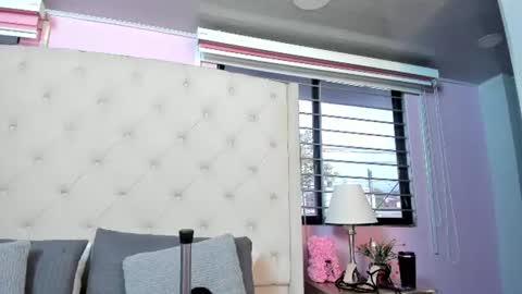 Snapshot of scarlett_leblanc_ chatting on August 5, 11:57 am scarlett_leblanc_ online show from August 5, 11:57 am
