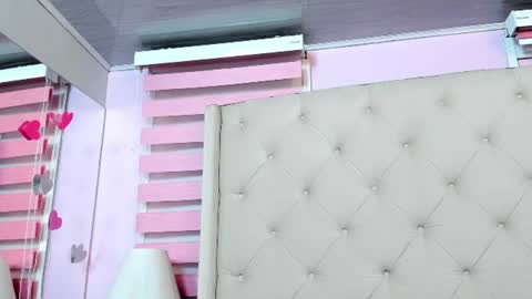 Snapshot of scarlett_leblanc_ chatting on August 7, 12:29 pm scarlett_leblanc_ online show from August 7, 12:29 pm