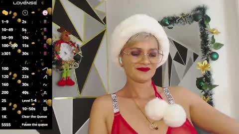 Snapshot of scarlett_paris chatting on December 12, 11:25 pm Scarlett online show from December 12, 11:25 pm