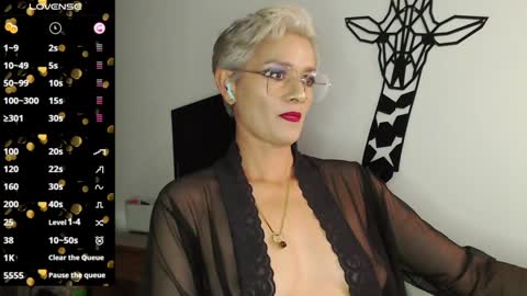 Snapshot of scarlett_paris chatting on January 31, 11:56 pm Scarlett online show from January 31, 11:56 pm