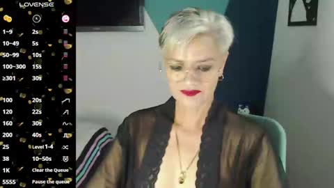 Snapshot of scarlett_paris chatting on March 5, 11:27 pm Scarlett online show from March 5, 11:27 pm