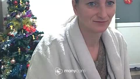 scarlett_queen01 online show from January 8, 2:14 am