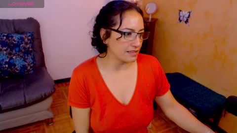 Snapshot of scarlett_sax chatting on December 14, 1:50 am Scarlett sax online show from December 14, 1:50 am