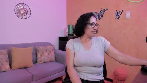 Snapshot of scarlett_sax chatting on November 18, 12:38 am Scarlett sax online show from November 18, 12:38 am