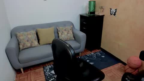 Snapshot of scarlett_sax chatting on November 23, 1:49 am Scarlett sax online show from November 23, 1:49 am