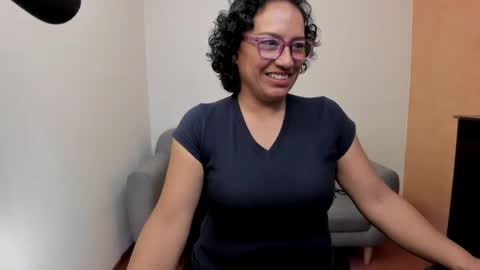 Snapshot of scarlett_sax chatting on June 9, 10:10 pm Scarlett sax online show from June 9, 10:10 pm