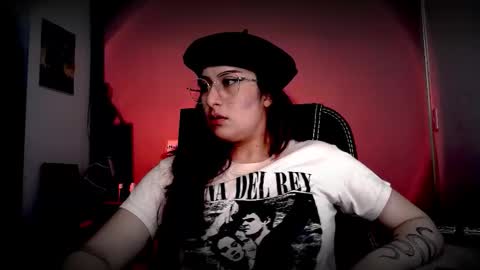 Snapshot of scarlett_sen chatting on January 7, 3:03 pm Mistress Scarlett online show from January 7, 3:03 pm