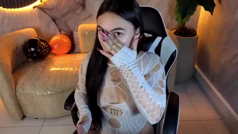 Scarlett online show from October 13, 1:33 pm