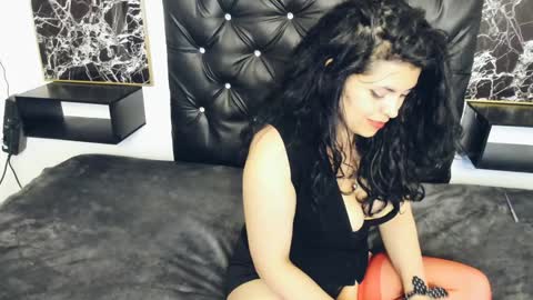 Snapshot of scarlett_w0lf chatting on December 18, 9:08 pm Scarlett online show from December 18, 9:08 pm