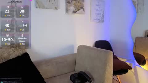 Scarlett   online show from July 22, 1:25 pm