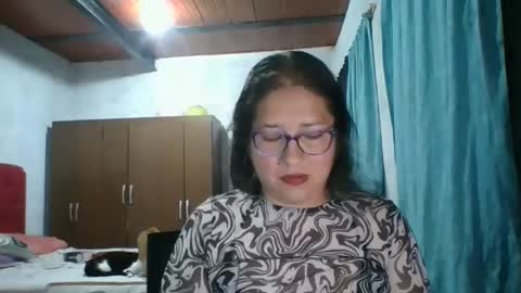 Snapshot of scarlett_widow chatting on September 27, 3:55 am scarlett_widow online show from September 27, 3:55 am