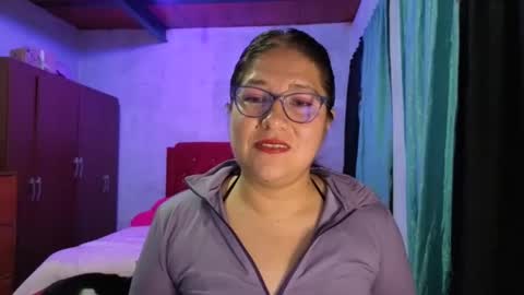 Snapshot of scarlett_widow chatting on November 25, 4:12 am scarlett_widow online show from November 25, 4:12 am