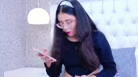 Snapshot of scarlettpetrovaa chatting on December 3, 11:30 am Scarlett Petrova online show from December 3, 11:30 am