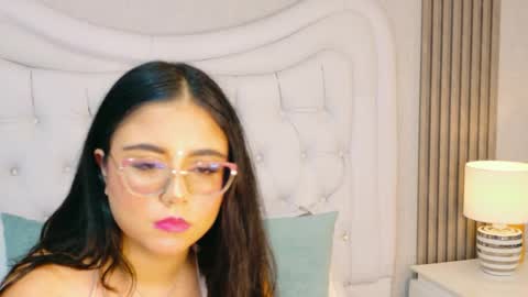 Snapshot of scarlettpetrovaa chatting on April 15, 12:56 pm Scarlett Petrova online show from April 15, 12:56 pm