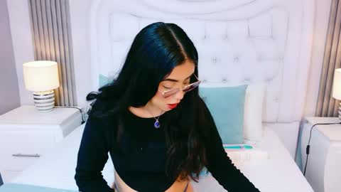 Snapshot of scarlettpetrovaa chatting on April 30, 11:27 am Scarlett Petrova online show from April 30, 11:27 am