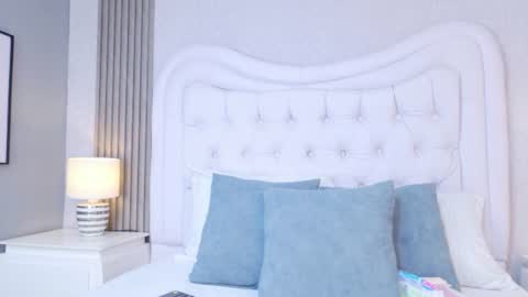 Scarlett Petrova online show from August 1, 11:42 am