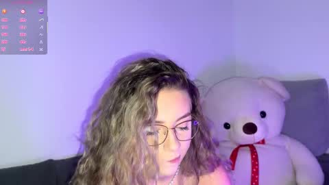 Snapshot of scarlettsmithz chatting on November 16, 8:03 pm ScarlettSmithz online show from November 16, 8:03 pm