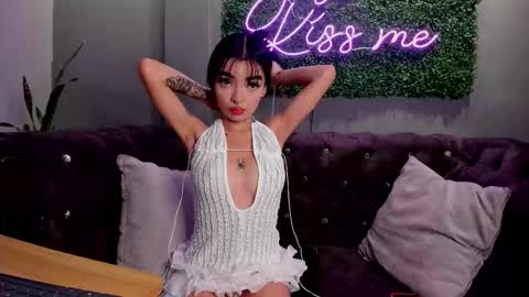 Scarlet online show from November 9, 1:42 pm