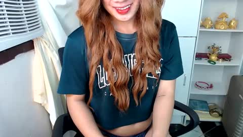 Queen Scarlet online show from December 6, 11:25 pm