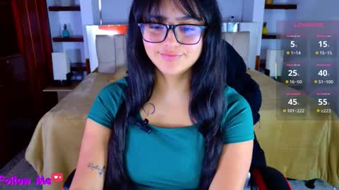 scarllet online show from December 3, 12:03 pm