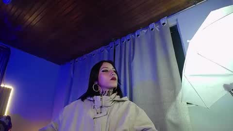 Snapshot of scarllett_bdsm chatting on November 8, 6:24 am Scarllett online show from November 8, 6:24 am