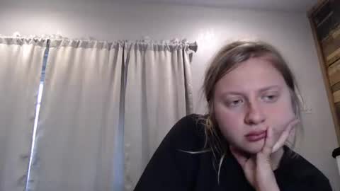 Snapshot of scartit chatting on February 15, 4:25 pm ScarTit Bernhard online show from February 15, 4:25 pm