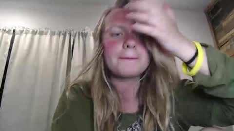 Snapshot of scartit chatting on March 7, 2:41 am ScarTit Bernhard online show from March 7, 2:41 am