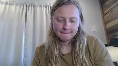 Snapshot of scartit chatting on March 11, 6:47 pm ScarTit Bernhard online show from March 11, 6:47 pm