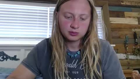 Snapshot of scartit chatting on March 23, 6:23 pm ScarTit Bernhard online show from March 23, 6:23 pm