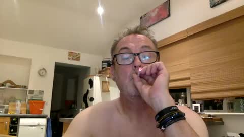 Snapshot of scbiggersballs chatting on July 23, 11:24 pm scbiggersballs online show from July 23, 11:24 pm