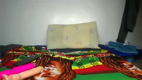 scentedfriction online show from September 30, 6:07 am