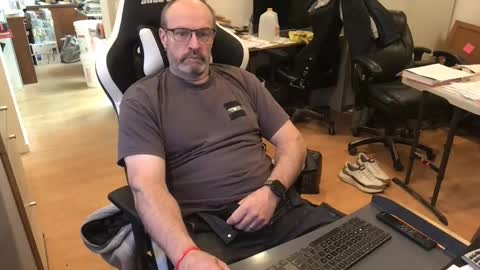 schief6218 online show from March 21, 4:10 pm