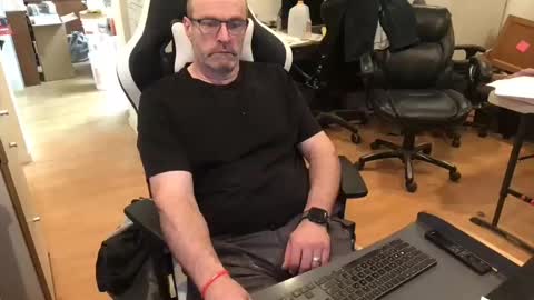 schief6218 online show from March 28, 2:16 pm