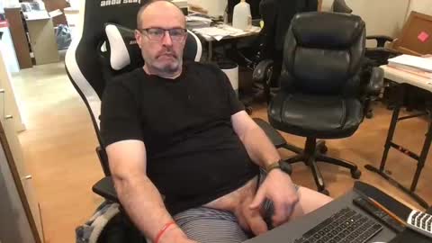 schief6218 online show from April 1, 12:39 pm