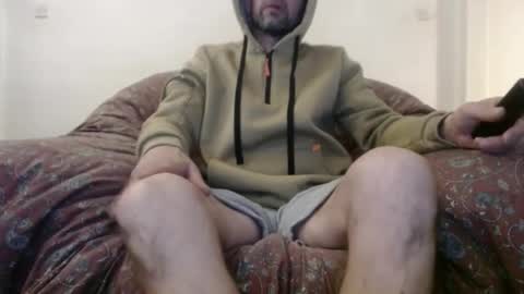 Snapshot of schmoose chatting on December 21, 5:40 pm schmoose online show from December 21, 5:40 pm