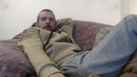 Snapshot of schmoose chatting on January 19, 8:41 pm schmoose online show from January 19, 8:41 pm