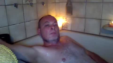 schnibschnab online show from October 15, 1:50 am