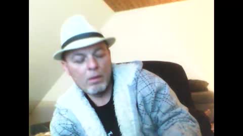 schnibschnab online show from March 20, 2:05 am