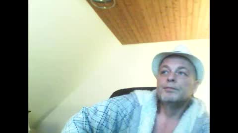 schnibschnab online show from March 24, 8:03 pm