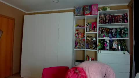 Snapshot of school_love chatting on May 6, 7:24 am Rina online show from May 6, 7:24 am
