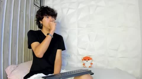 Snapshot of sckrapper chatting on May 25, 12:00 pm sckrapper online show from May 25, 12:00 pm