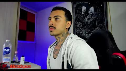 Alejandro help me to reach 200 thumps up online show from October 21, 4:24 am